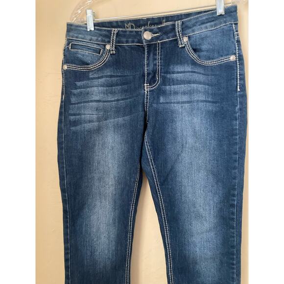 ND Weekend New Direction Women's Cropped Dark Denim Jeans Size 10 Embroidered - Picture 6 of 6